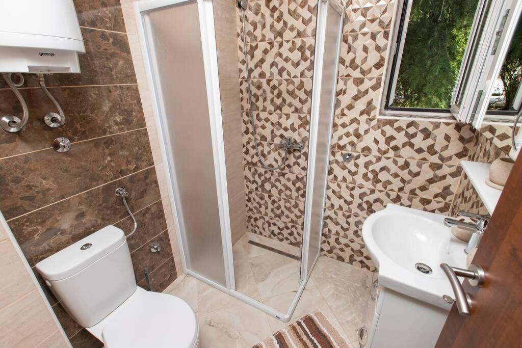 Apartment Milos Kotor Luaran gambar