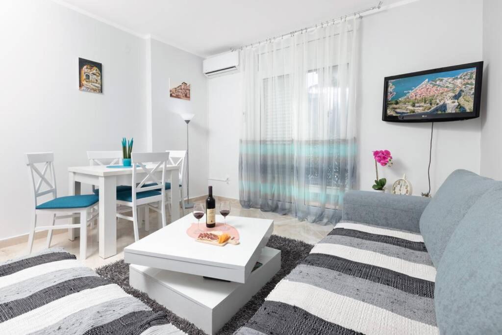 Apartment Milos Kotor Luaran gambar