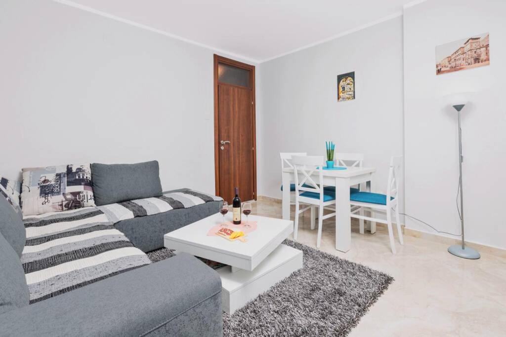 Apartment Milos Kotor Luaran gambar