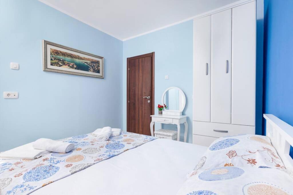 Apartment Milos Kotor Luaran gambar